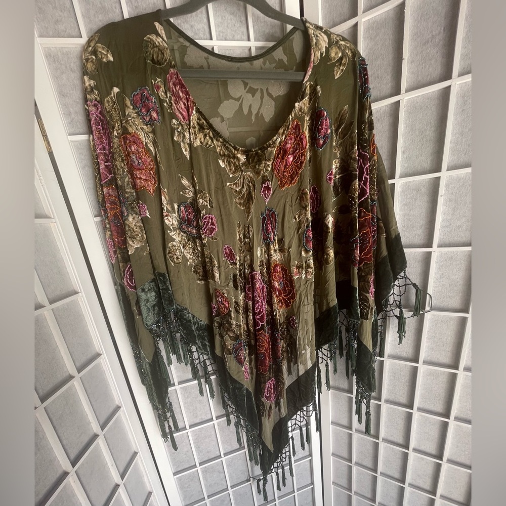 Vintage Style~Boho Chic~Beaded, Burnout Velvet, Garden Floral Cover~Lg 42”x42”